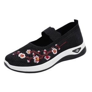 Helenbra Womens Black Embroidered Mary Jane Sneakers Size 8